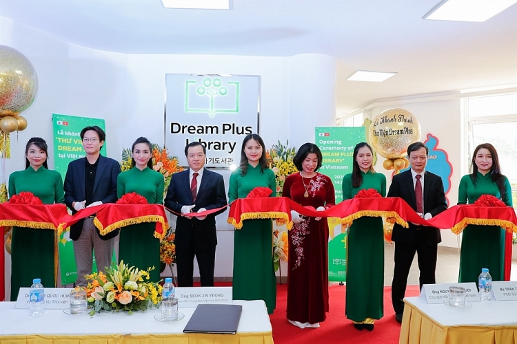 Dream Plus Library - không gian trải nghiệm văn hóa Việt-Hàn đa dạng