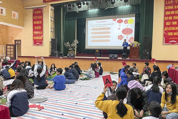 Sôi nổi ngày hội giao lưu văn hóa Việt Nam – Lào nhân tết Việt tại trường hữu nghị T78