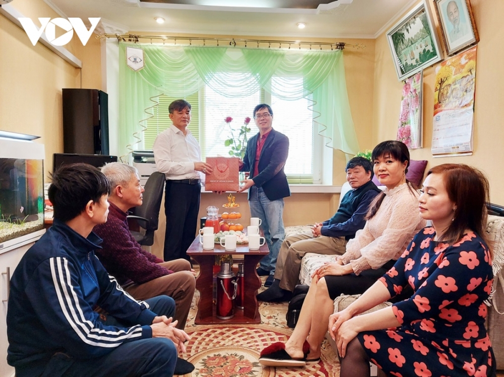 Chia sẻ ý tưởng về các mô hình kinh tế mới giúp người Việt tại Nam Ukraine vượt qua đại dịch