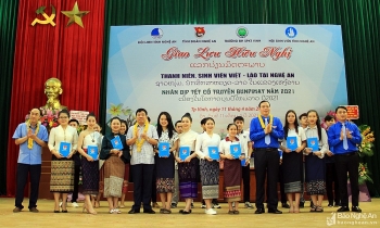 Giao lưu hữu nghị sinh viên, thanh niên Việt - Lào tại Nghệ An nhân tết cổ truyền Bunpimay 2021