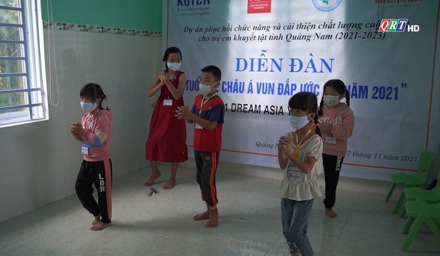 Medipeace (Hàn Quốc) hỗ trợ trị liệu cho trẻ em khuyết tật tại Quảng Nam