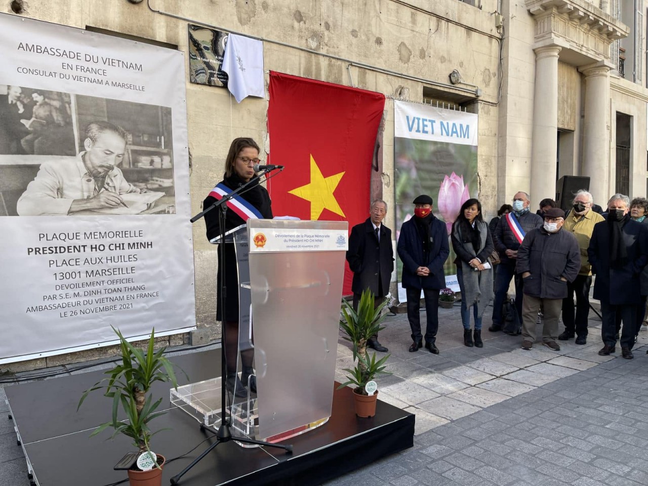 Khai trương biển tưởng niệm Chủ tịch Hồ Chí Minh tại Marseille (Pháp)