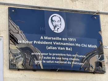 Khai trương biển tưởng niệm Chủ tịch Hồ Chí Minh tại Marseille (Pháp) Khai trương biển tưởng niệm Chủ tịch Hồ Chí Minh tại Marseille (Pháp)
