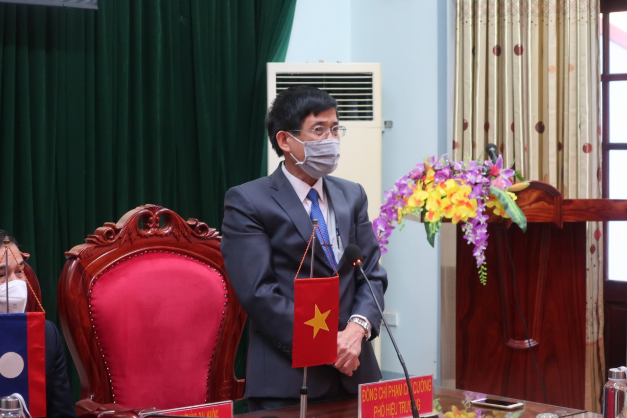 Đại sứ quán Lào đánh giá cao Trường Cao đẳng Thái Nguyên trong đào tạo học sinh, sinh viên nước bạn