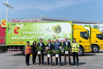 DHL Supply Chain Thái Lan cùng Big C sử dụng xe tải điện để phân phối sản phẩm, giảm phát thải carbon