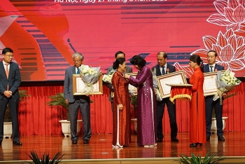 Chủ tịch VUFO Nguyễn Phương Nga nhận Huân chương Lao động Hạng 3 vì những đóng góp cho ngành ngoại giao