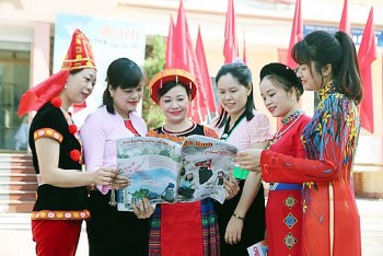 Dành sự quan tâm đặc biệt; đầu tư phát triển toàn diện vùng đồng bào dân tộc thiểu số và miền núi