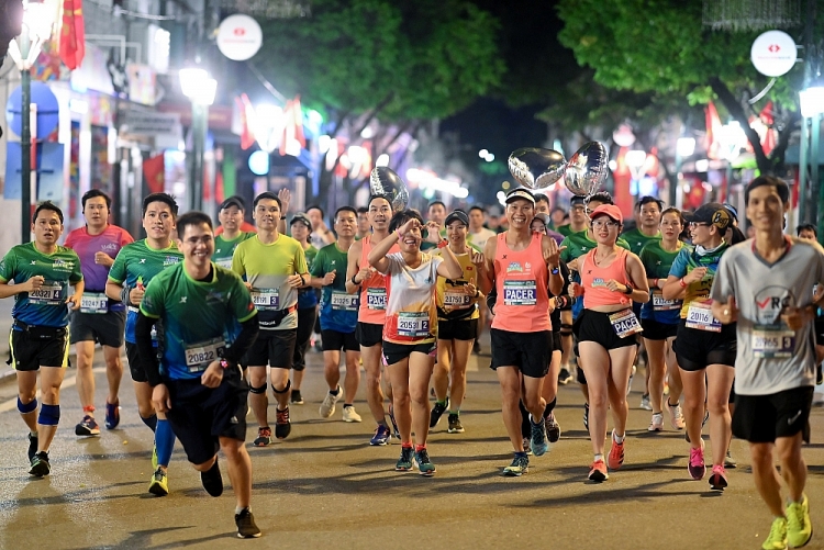 Nhà văn Trang Hạ: “VPBank Hanoi Marathon năm nay là tuyệt vời nhất”