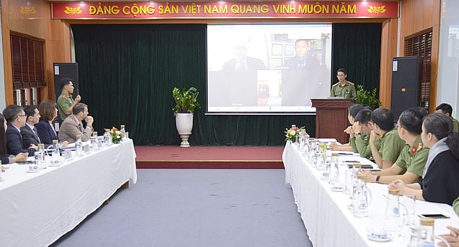 Hoa Kỳ giúp lực lượng thực thi pháp luật Việt Nam trang bị kiến thức tiếng Anh chuyên ngành