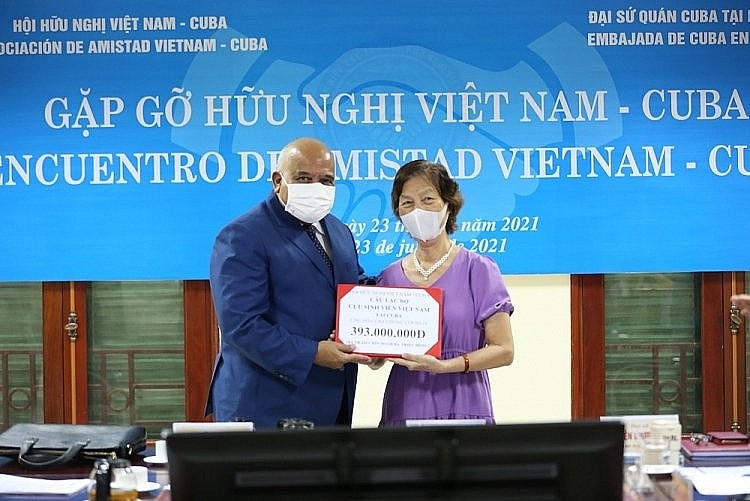 “Đối ngoại nhân dân: Thích ứng chống đại dịch”