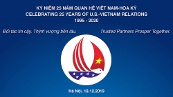 Chim bồ câu là hình ảnh chính trong logo kỷ niệm 25 năm quan hệ Việt - Mỹ