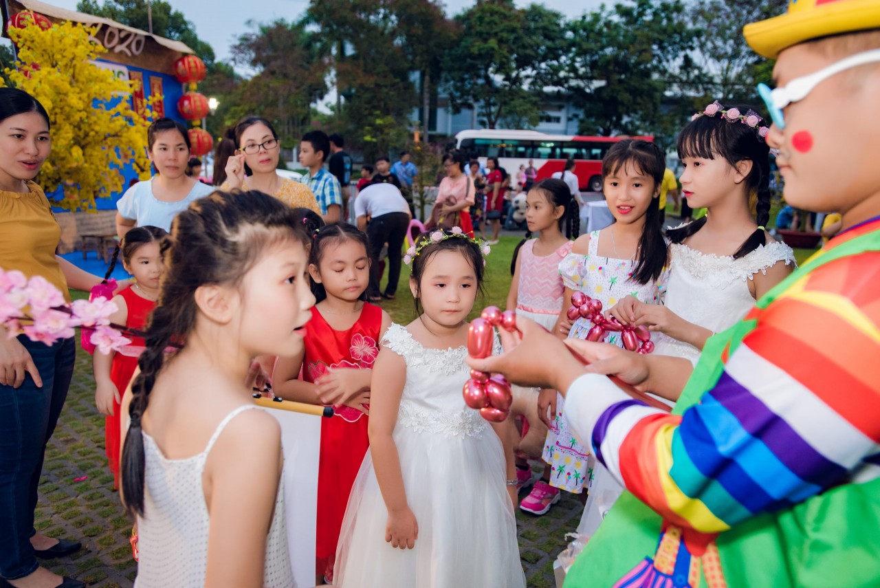 Quốc tế Thiếu nhi 1/6 ở Việt Nam thường được tổ chức với nhiều hoạt động vui chơi, giải trí khác nhau