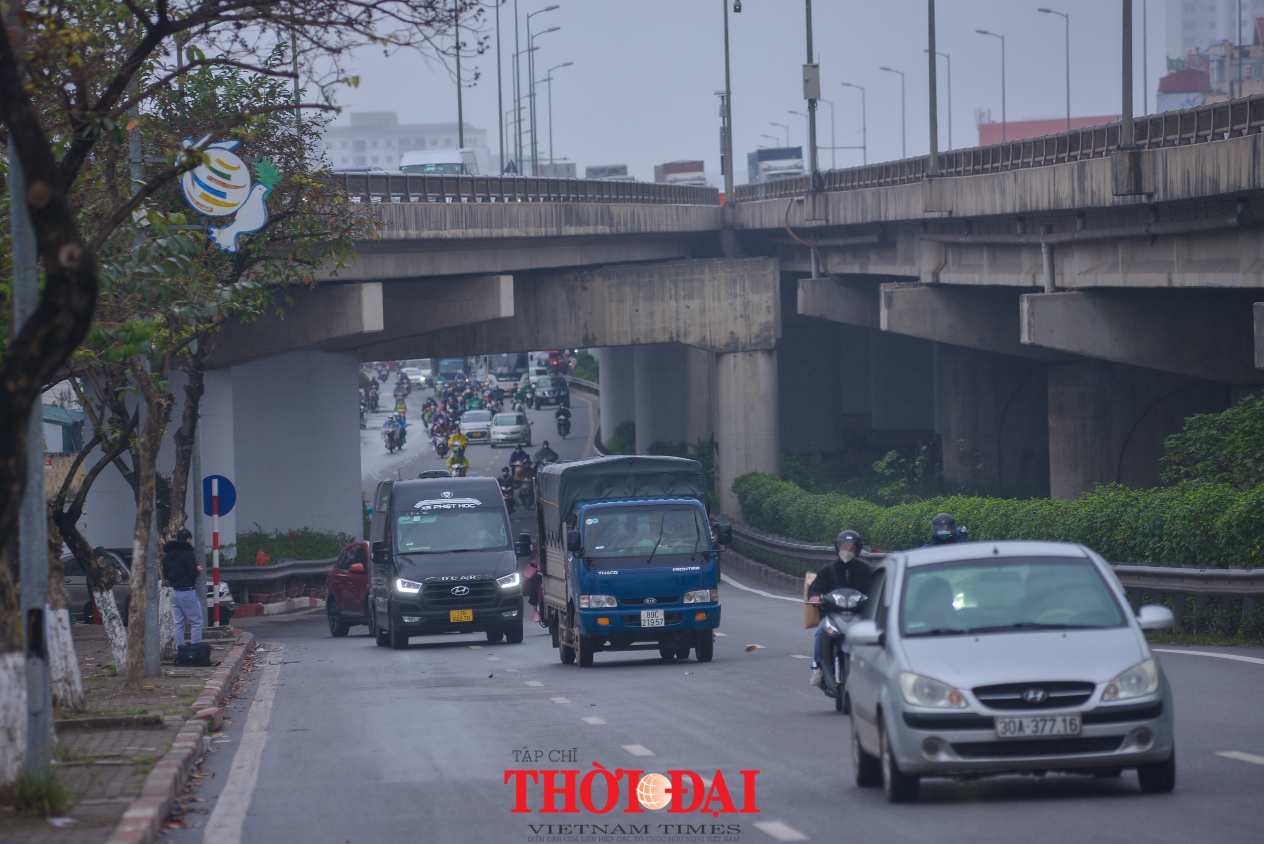 Nhiều tuyến đường cửa ngõ Thủ đô ùn tắc những ngày cuối năm