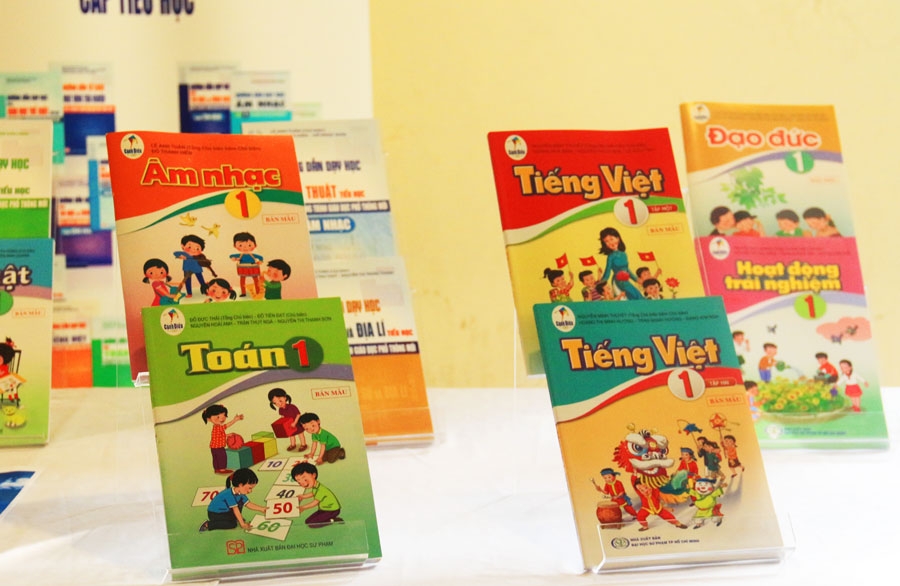 cong bo gia sach giao khoa lop 1 chuong trinh moi truoc 1522020