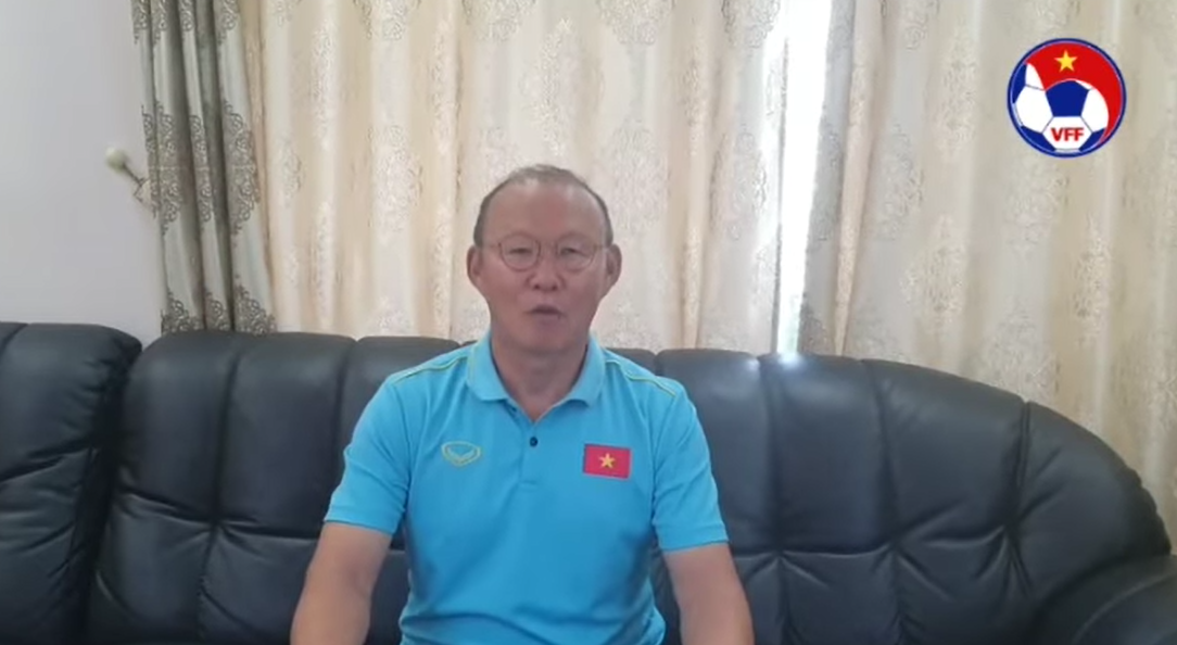 video hlv park hang seo gui loi chuc mung nam moi bang tieng viet