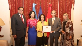 dai su viet nam tai argentina tiep nhan chuc chu tich asean