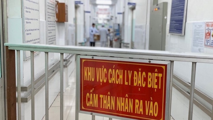 hai nguoi trung quoc nhiem virus corona moi di tren chuyen bay chuyen tau nao