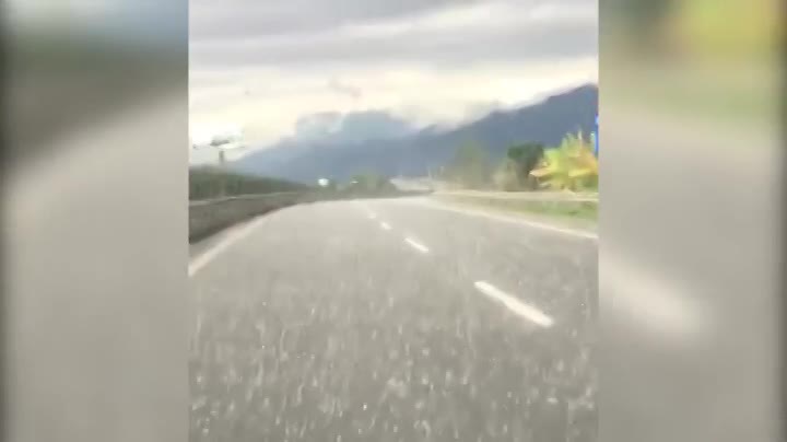 video mua da roi trang duong cao toc noi bai lao cai