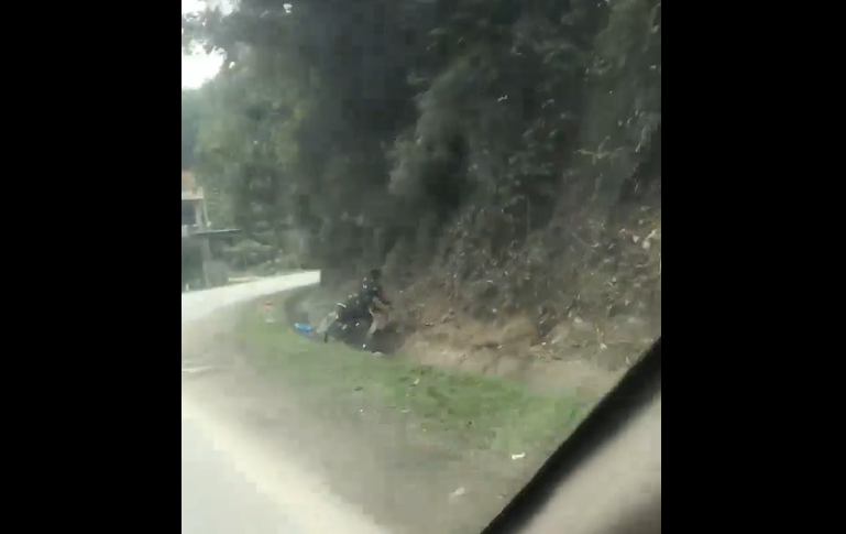 video ma men nhap tai xe xe may danh vong roi dam sam vao le duong