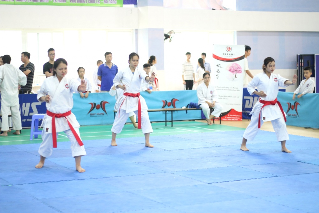 khoi tranh giai dau karatedo thang long mo rong thu i nam 2019