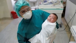 Thái Lan: Em bé 1 tháng tuổi được điều trị khỏi COVID-19