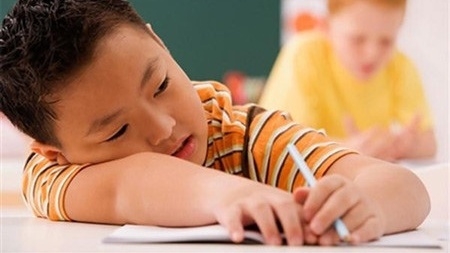 Thầy giáo ra 6 bài tập hè khiến phụ huynh giật mình: "Nghỉ hè của con đâu rồi?"