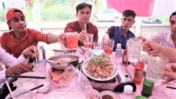 Đám cưới không rượu bia, khách uống nước ngọt, nước khoáng ở Bình Phước