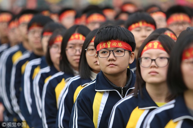 ti le choi 150 cau hoi ki thi dai hoc kho nhat trung quoc kho den dau