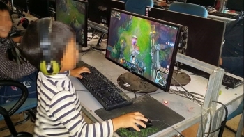 choi game 10 tieng moi ngay thanh nien 21 tuoi nhap vien tam than