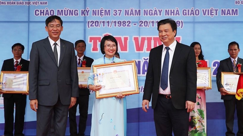 vinh danh 183 thay co giao dat danh hieu nha giao cua nam 2019