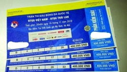 Giá vé “chợ đen” trận Việt Nam – Thái Lan ngày 19/11 tăng gấp 10 lần