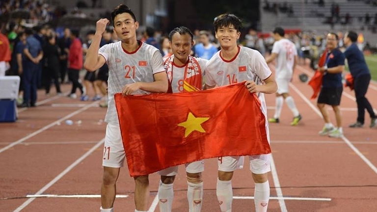 thu tuong nguyen xuan phuc mo tiec mung don tuyen viet nam vo dich sea games 30