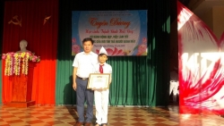 hoc sinh 11 tuoi nhat duoc vi tien 18 trieu dong tra lai nguoi mat