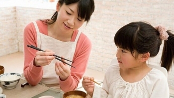 9 sai lầm khiến cha mẹ tốt lại nuôi dạy con trở thành những đứa trẻ "hư"