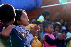 Tình nguyện “gieo mầm hạnh phúc” cho trẻ em dân tộc thiểu số tại Lâm Đồng