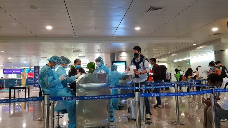 Tết Nhâm Dần 2022: người dân chỉ phải sử dụng một ứng dụng khai báo y tế tại sân bay