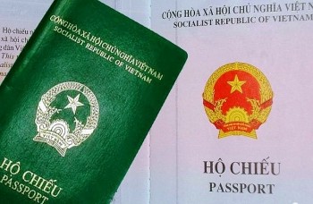 Lệ phí cấp mới hộ chiếu tại cơ quan đại diện Việt Nam ở nước ngoài là 35 USD/quyển