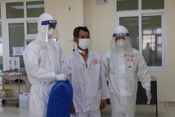 Thông tin COVID-19: Chiều 23/4, thêm 6 ca mắc là người nhập cảnh Thông tin COVID-19: Chiều 23/4, thêm 6 ca mắc là người nhập cảnh
