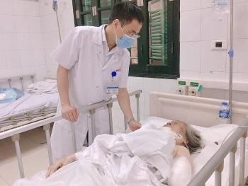 cu ba 87 tuoi nguy kich sau khi bi cho bully nang khoang 30kg tan cong
