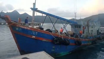 Bộ Tư lệnh Vùng Cảnh sát biển 3 bắt giữ tàu chở 20.000 lít dầu DO không rõ nguồn gốc