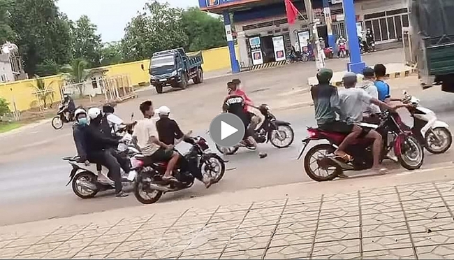 Mâu thuẫn, 2 nữ sinh kéo hàng chục thanh thiếu niên đi hỗn chiến