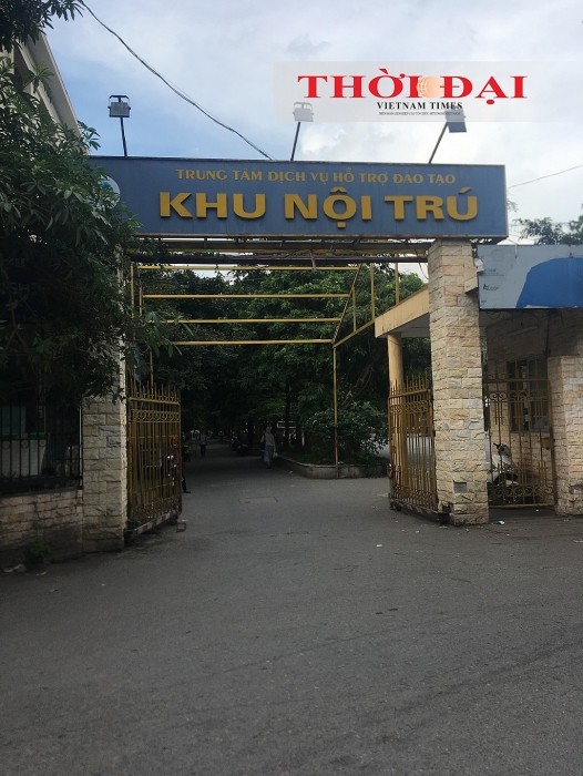 dh kinh te quoc dan ky tuc xa nuoc ban nep minh ben toa giang duong hoanh trang