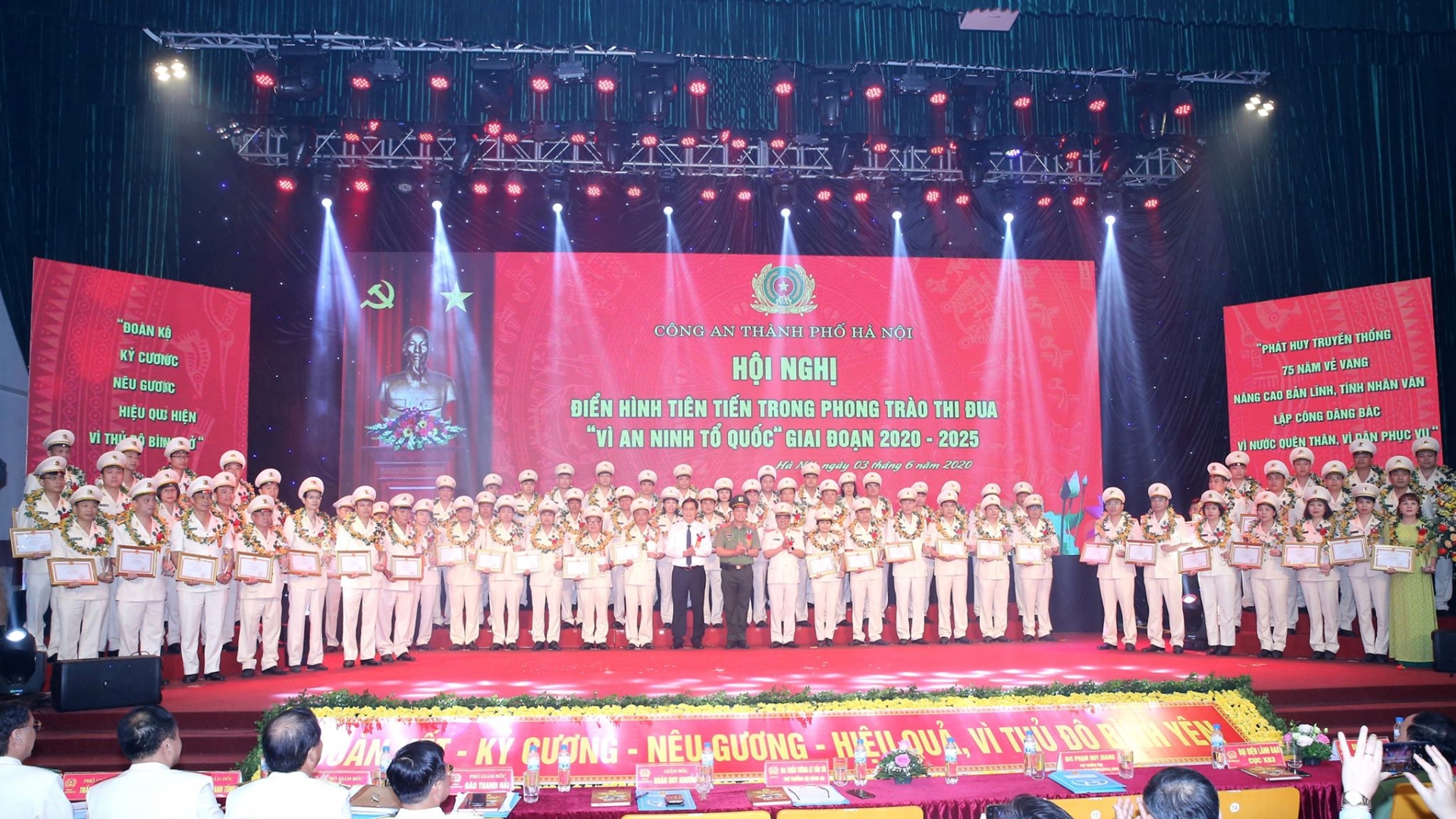 cong an ha noi phat dong phong trao thi dua vi an ninh to quoc