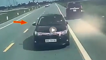 Thêm clip vụ tai nạn do chiếc Toyota Vios lấn làn tại Hưng Yên