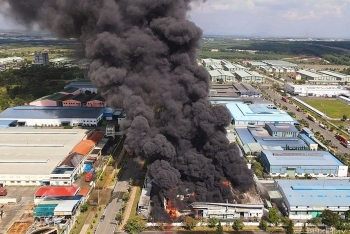 Toàn cảnh vụ cháy lớn tại KCN Long Bình ở Biên Hòa