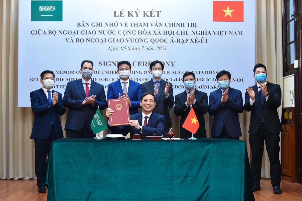 Bộ Ngoại giao Việt Nam - Saudi Arabia ký Bản ghi nhớ về tham vấn chính trị