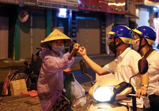 Chính phủ chia sẻ, thấu hiểu và kịp thời hỗ trợ nhân dân trong thời khắc khó khăn nhất để chống dịch