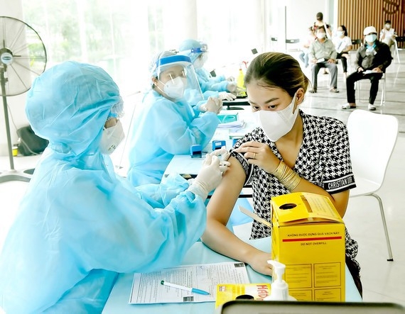 Sáng 28/9: Việt Nam tiếp nhận 2,6 triệu liều vaccine COVID-19 từ Chính phủ Đức