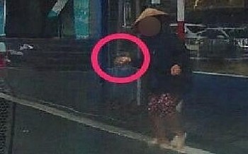 Người phụ nữ 'bí ẩn' thường xuyên ném đá vào ô tô trên đường Hà Nội
