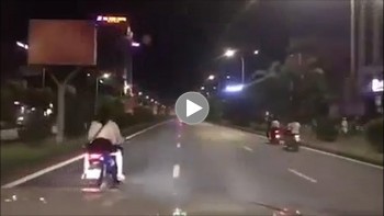 Nhóm thanh niên lái xe máy đánh võng, “khiêu khích” ô tô